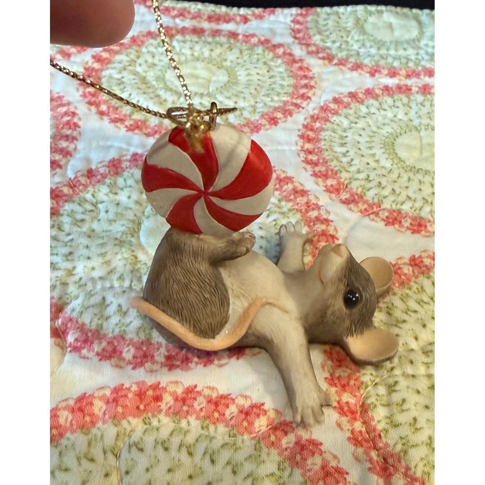 Charming Tails Christmas Holiday Ornament‎ Peppermint Patty Mouse Figurine